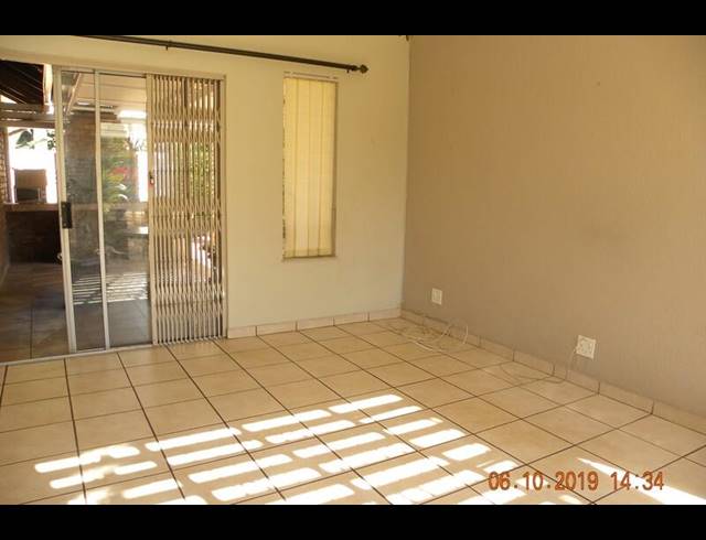 3 BEDROOM HOUSE SOLD IN SINOVILLE